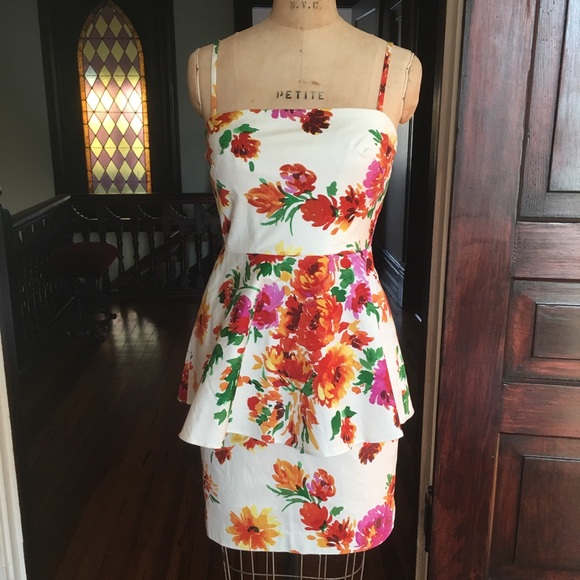 Betsey Johnson Dresses & Skirts - Betsey Johnson floral dress. Size 2. NWT